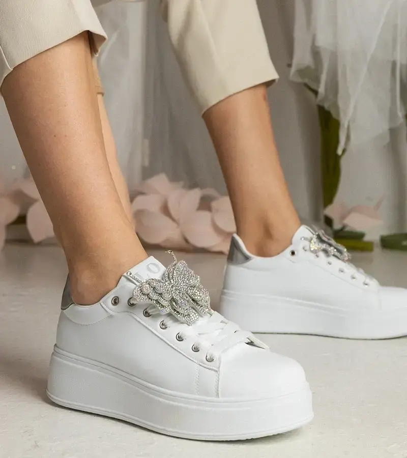 UR/CEO White-silver sneakers adorned with a butterfly with rhinestones Kariba