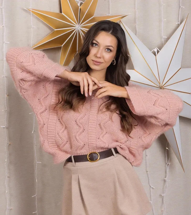 UR/CEO Soft pink long sleeve sweater Rianne