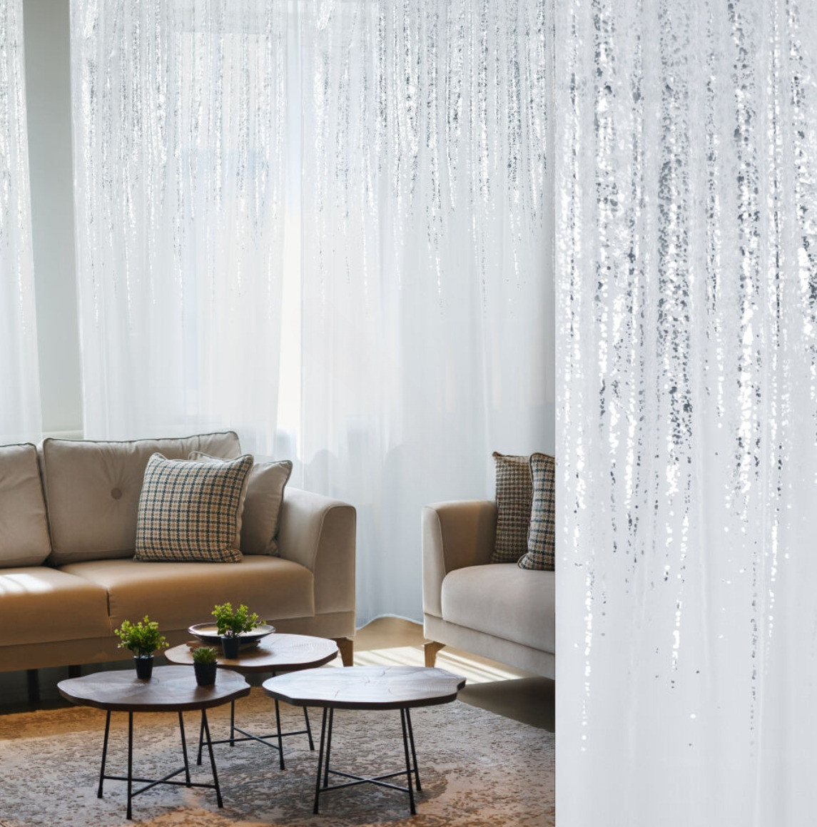 Dekorační vzorovaná záclona s řasící páskou WAVE bílá/stříbrná 140x250 cm (cena za 1 kus) MyBestHome