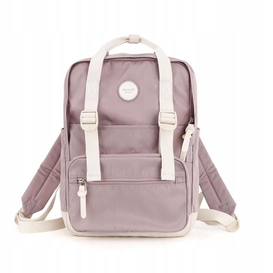 Velký městský batoh v levandulové barvě zavěšený na nastavitelných