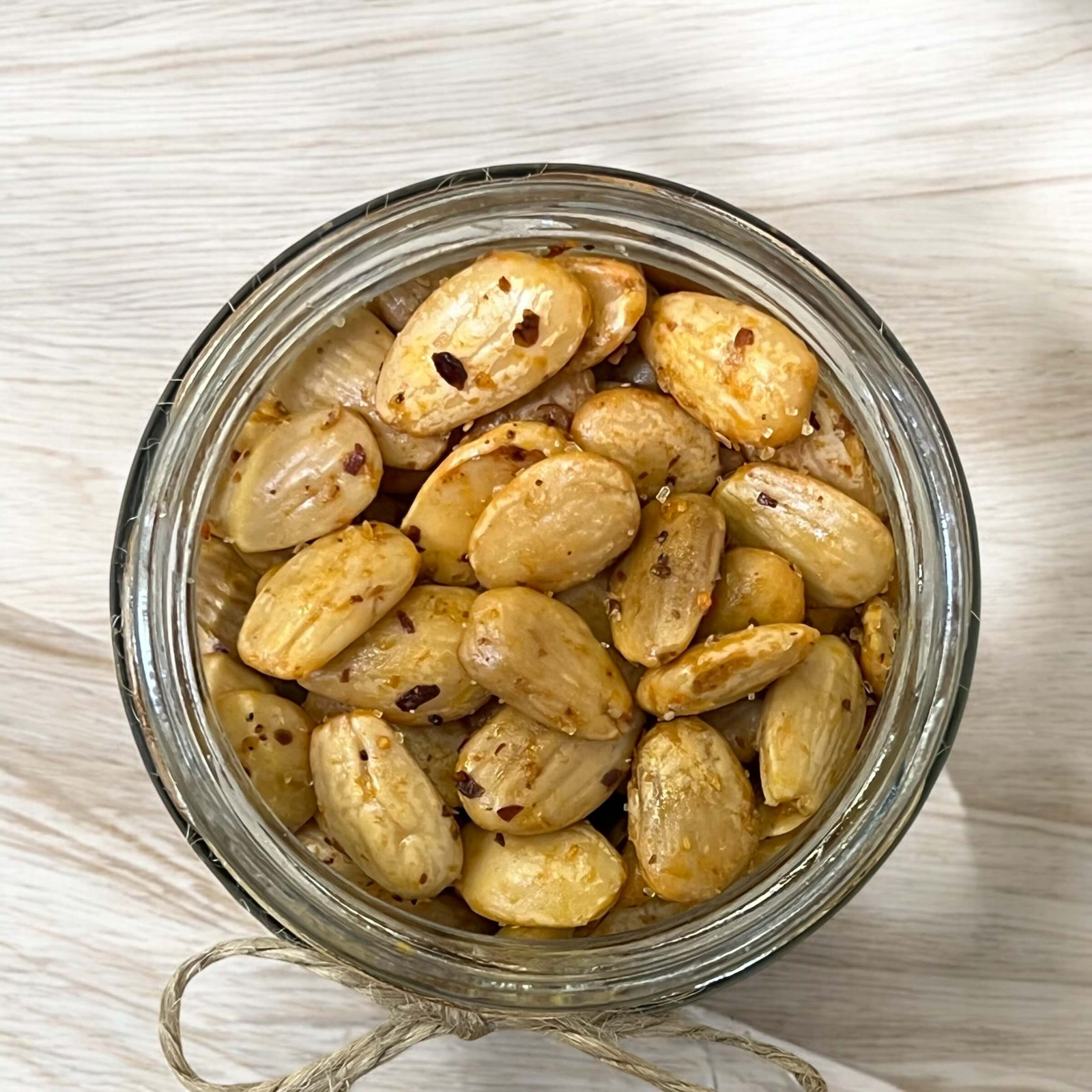 Nutworld.cz Mandle pražené solené s chilli paprikou Valencie DELUXE Množství:: 200g