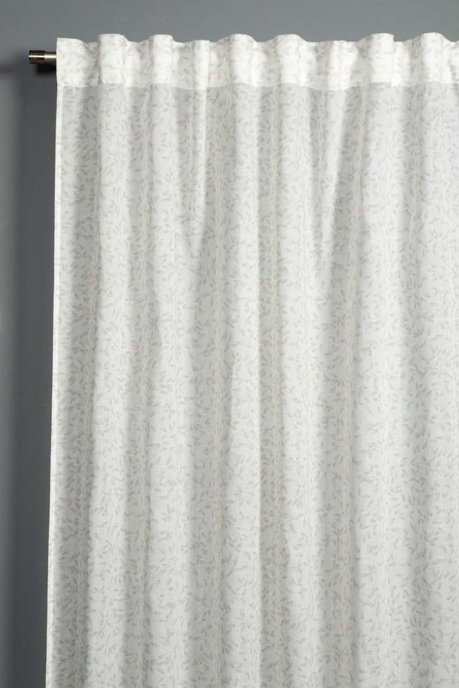 Bílá záclona 135x245 cm Zen Silence – Gardinia