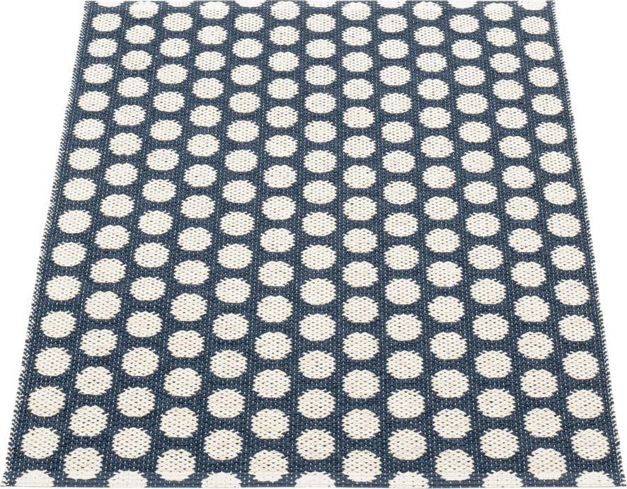 Tmavě modrý vnitřní a venkovní koberec 70x90 cm Noa Dark Blue – Pappelina