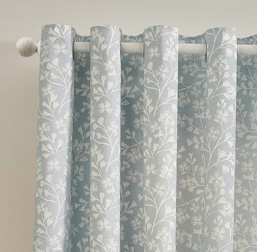 Modré závěsy v sadě 2 ks 168x229 cm Brooke Floral – Catherine Lansfield