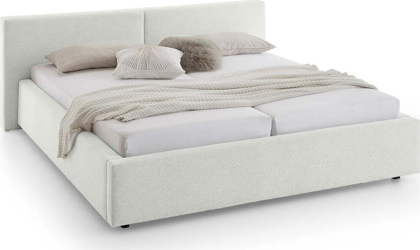 Bílá čalouněná dvoulůžková postel s úložným prostorem s roštem 180x200 cm Cube – Meise Möbel