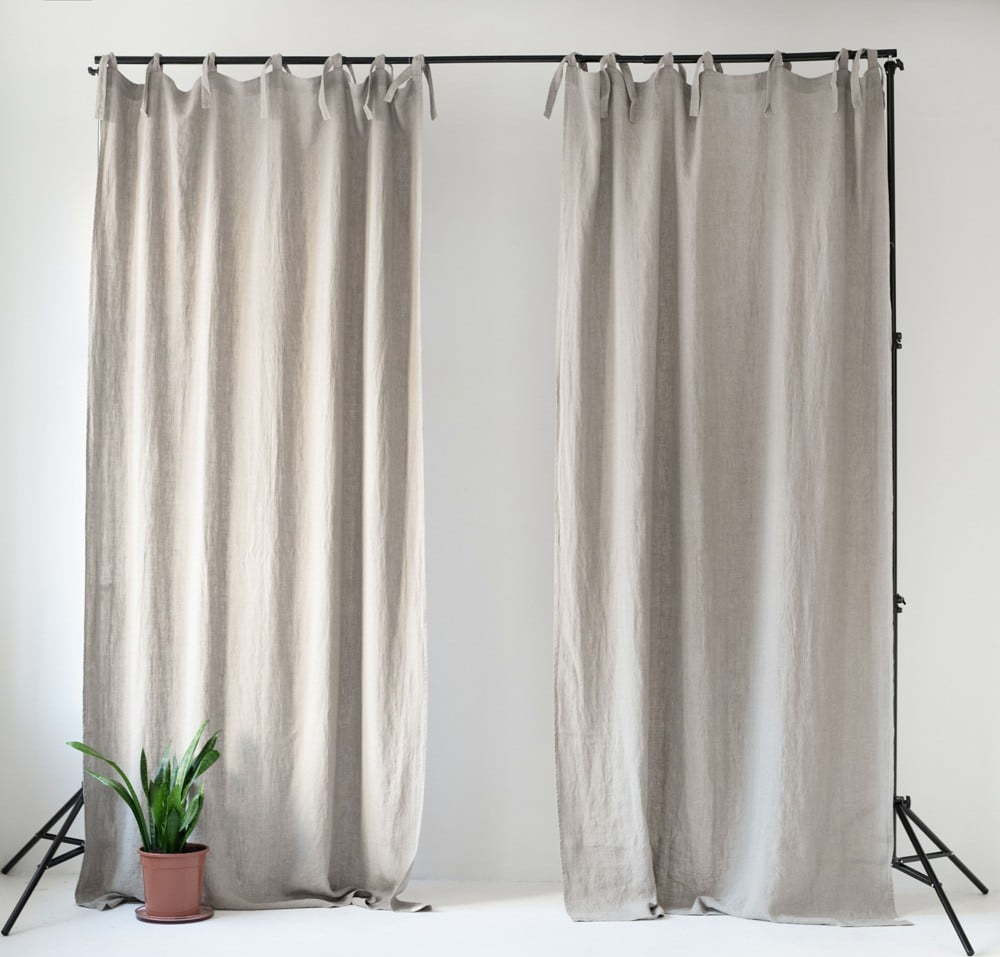 Béžový lněný závěs s poutky Linen Tales Night Time, 250 x 140 cm