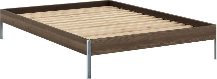Hnědá dvoulůžková postel z borovicového dřeva s roštem 140x200 cm Core – Karup Design