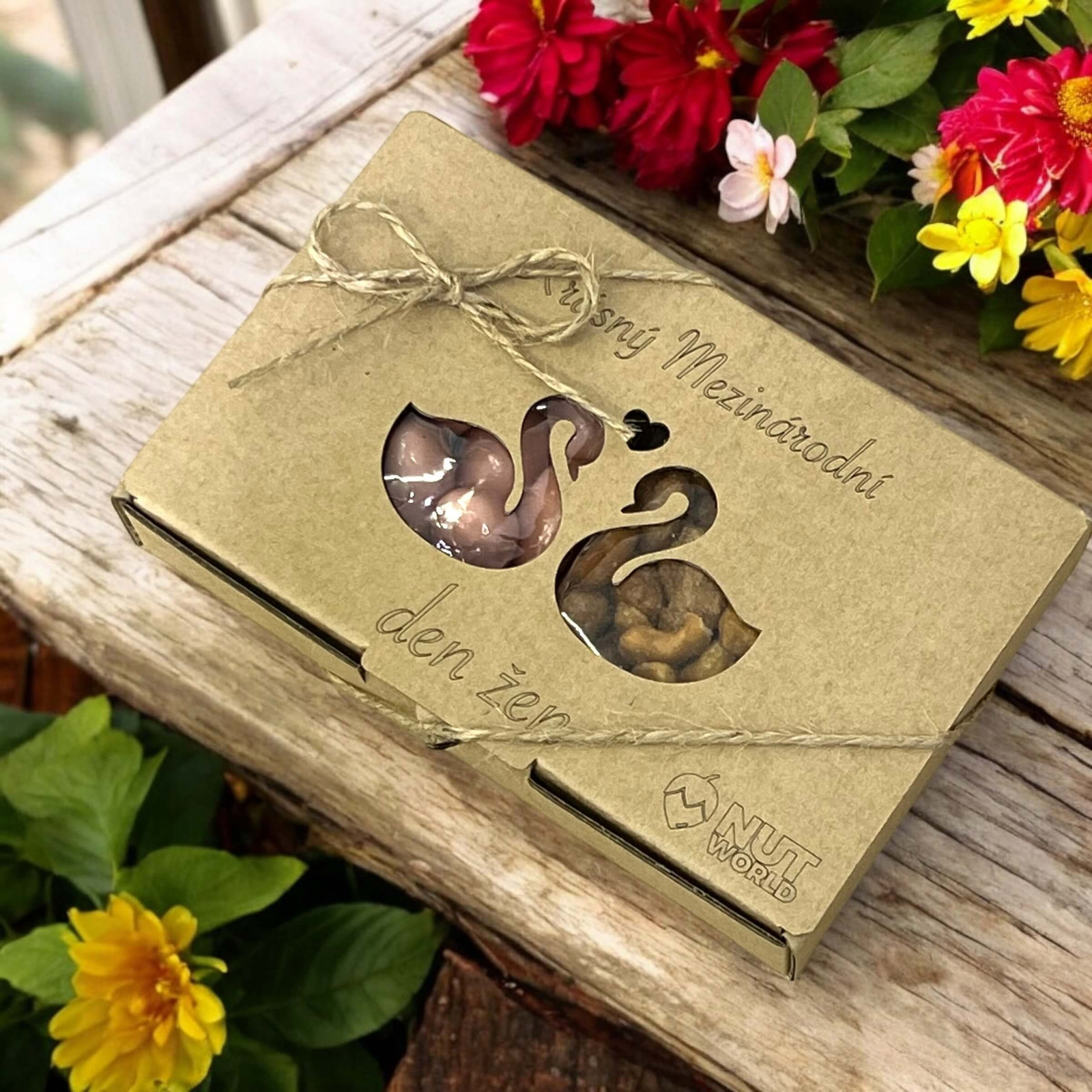 Nutworld.cz Dárková krabička 2x50g - LABUŤ k MDŽ