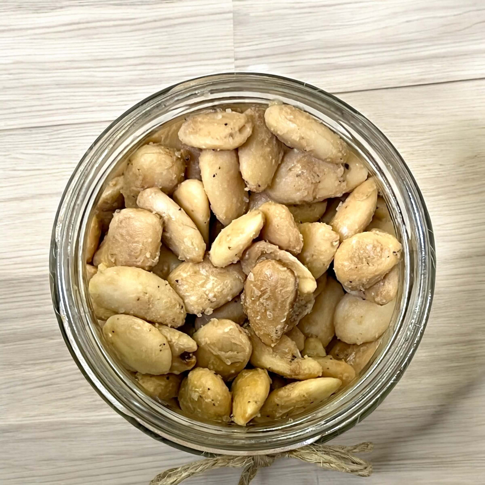 Nutworld.cz Mandle pražené solené s lanýžem Valencie DELUXE Množství:: 200g