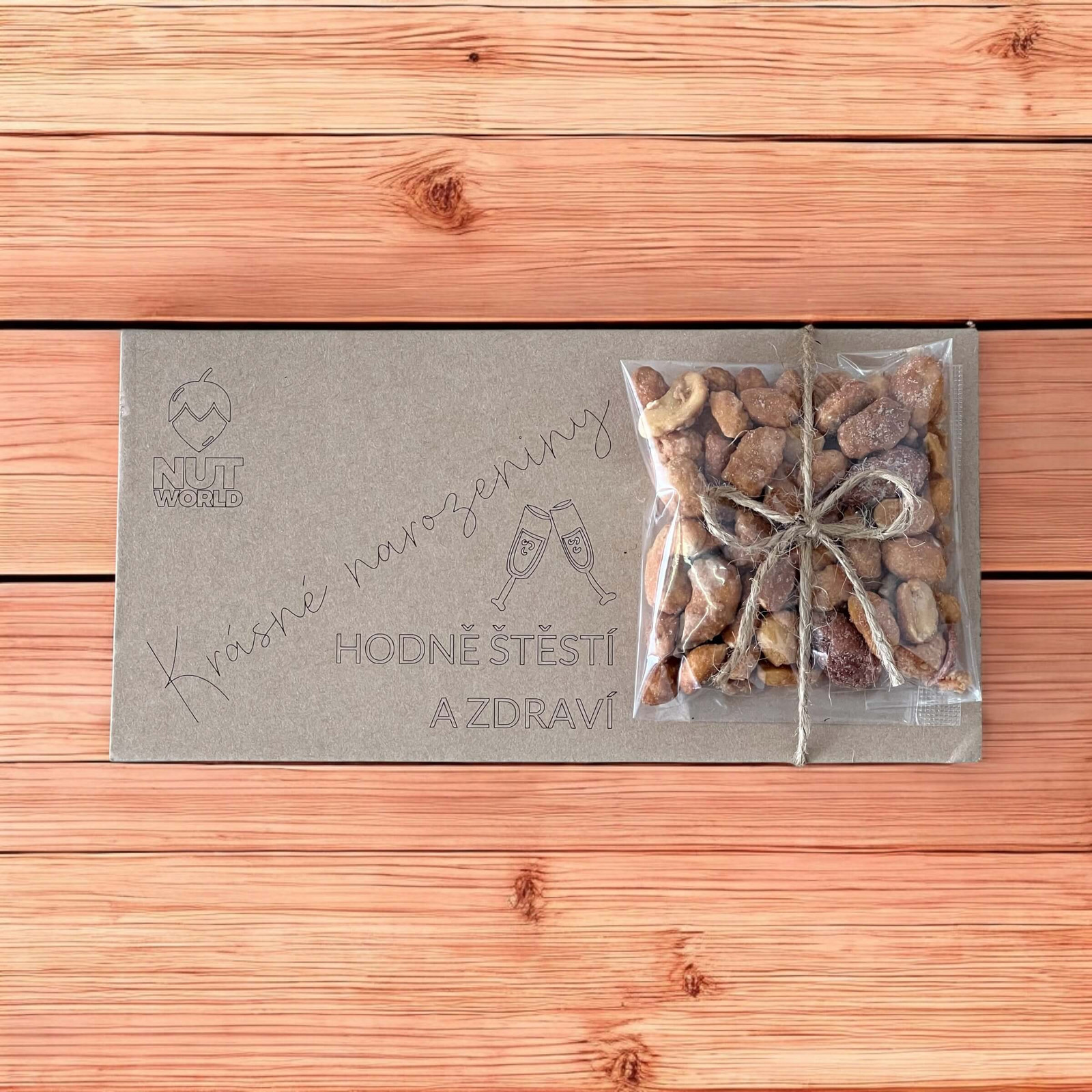 Nutworld.cz Dárková kazetka K NAROZENINÁM - Mix ořechů v medu a soli 50g