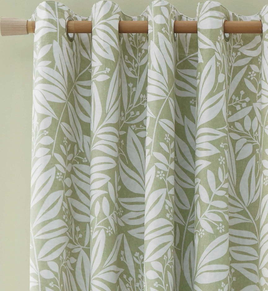 Zelené závěsy v sadě 2 ks 168x229 cm Sorrel Leaves – Catherine Lansfield