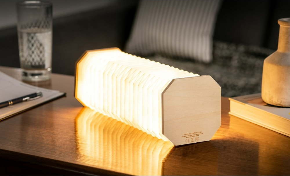 LED stmívatelná stolní lampa v hnědé a světle hnědé barvě (výška 3,5 cm) Accordion – Gingko