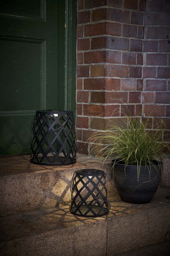 Černá LED lucerna Star Trading Calabria, výška 20 cm