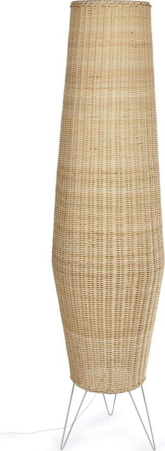 Ratanová stojací lampa v přírodní barvě s ratanovým stínidlem (výška 120 cm) Kamaria – Kave Home