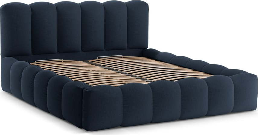 Tmavě modrá čalouněná dvoulůžková postel s úložným prostorem s roštem 180x200 cm Lupine – Micadoni