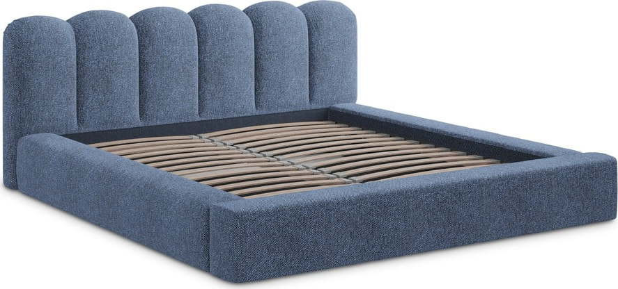 Modrá čalouněná dvoulůžková postel s úložným prostorem s roštem 160x200 cm Mano – Makamii