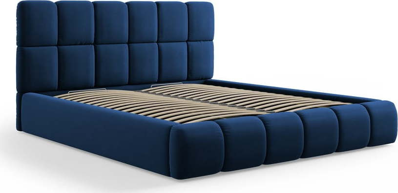 Tmavě modrá sametová čalouněná dvoulůžková postel s úložným prostorem s roštem 140x200 cm Bellis – Micadoni