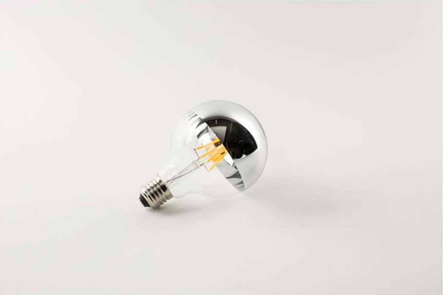 LED žárovka E27, 4 W - Zuiver