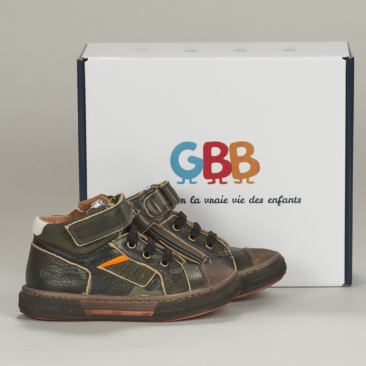 GBB  AI355-15-C-ECH  Zelená