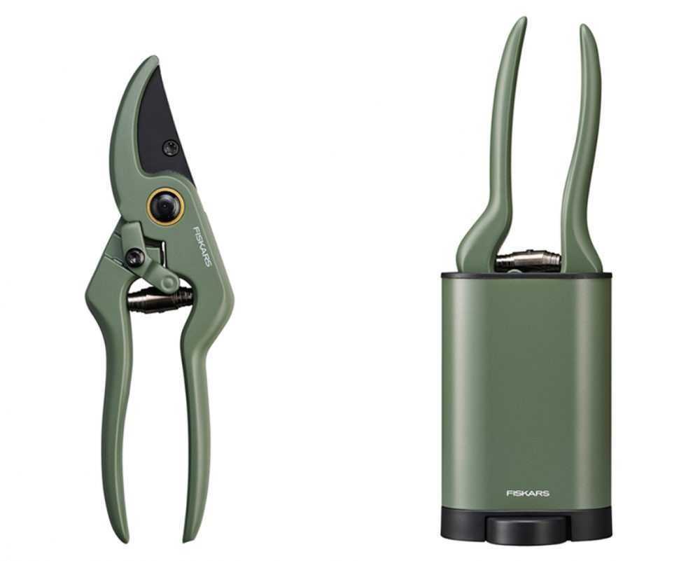 Ruční zahradní nůžky s pouzdrem Fiskars 1075314