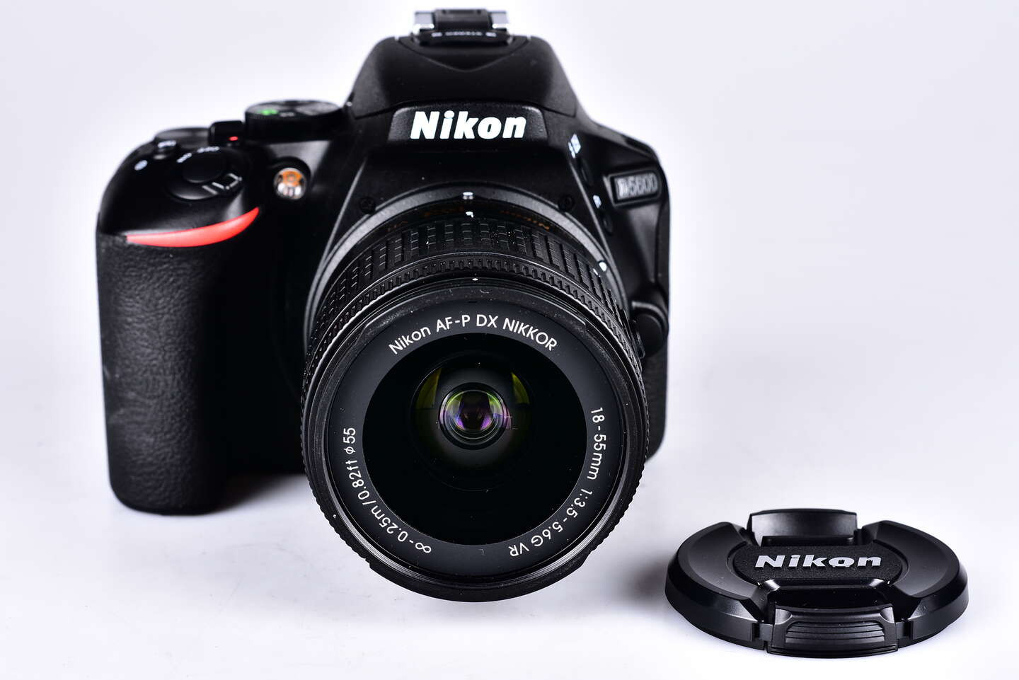 Nikon D5600 + 18-55 mm VR bazar