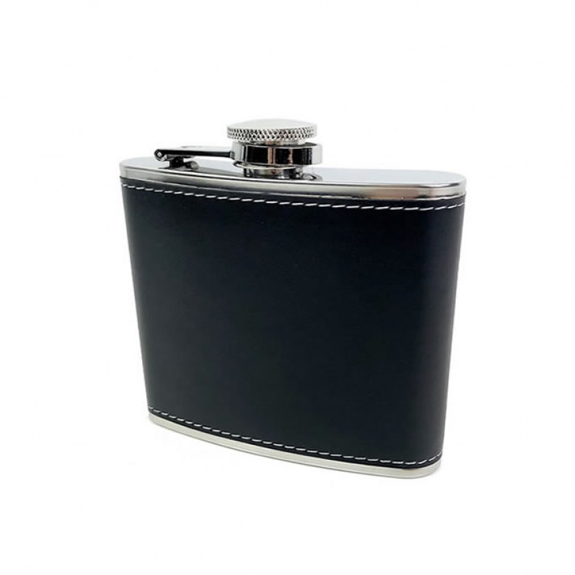 Placatka v černé kožence 150 ml - černá-stříbrná