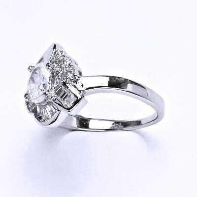 Stříbrný prsten, prsten ze stříbra, syntetický zirkon, váha 3,97 g, vel.52