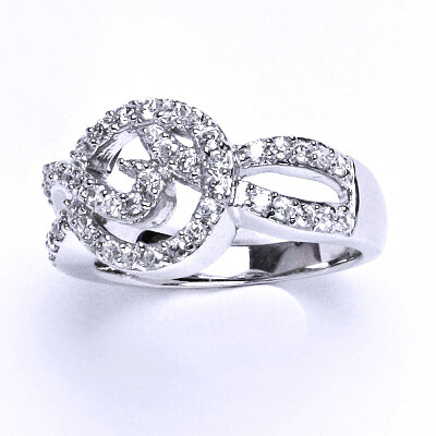 Stříbrný prsten s čirými zirkony,prstýnek ze stříbra,váha 6,17 g