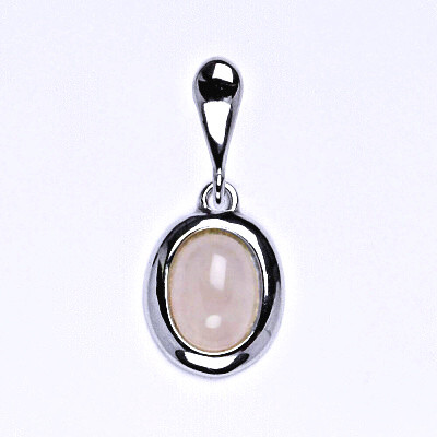 Stříbrný přívěsek,přírodní kámen růženín 8 x 6 mm, P 1355 (1475)