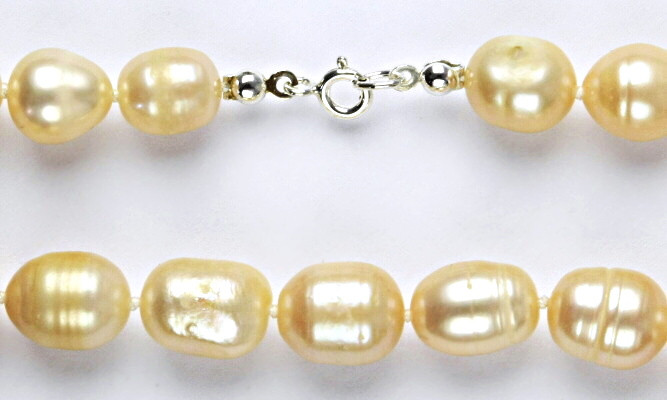 Perlový náhrdelník, přírodní říční perly lososové, 11-12 mm, stříbrné zapínání