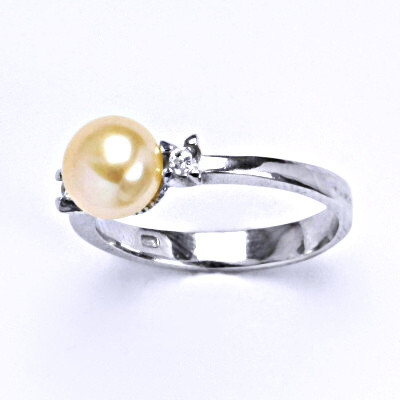 Stříbrný prsten s lososvou přírodní perlou 8 mm, T 1207 pp