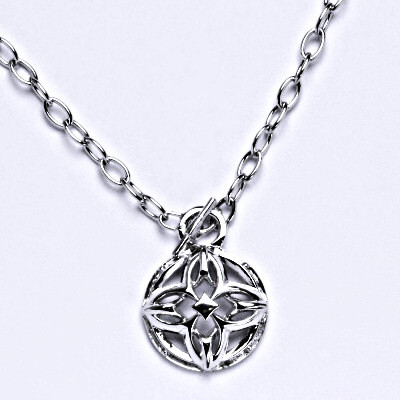 Stříbrný náhrdelník, keltský motiv, váha 17,25 g