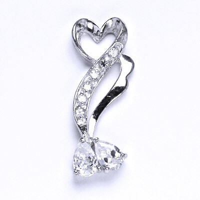 Stříbrný přívěšek s čirými zirkonem,přívěšek ze stříbra, váha 2,30 g