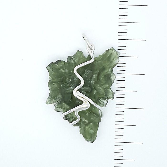 Přírodní vltavín Besednice, stříbrný přívěsek,  3,09 g