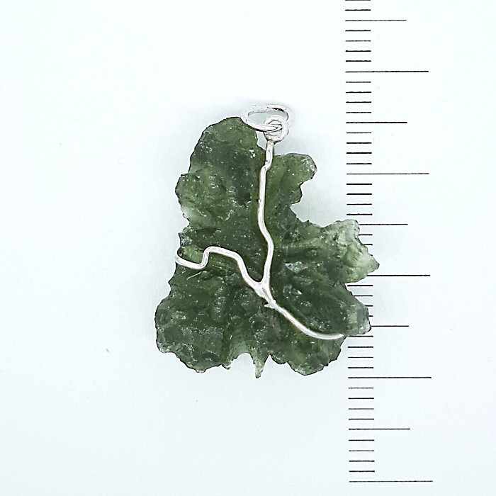 Přírodní vltavín Besednice, stříbrný přívěsek 4,01 g