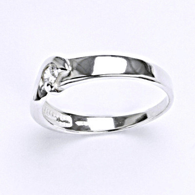 Stříbrný prsten s čirým zirkonem, 6