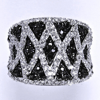 Stříbrný prsten s čirými a černými zirkony, prsten ze stříbra, 12,48 g