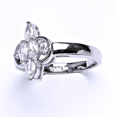 Stříbrný prsten s čirými zirkony,prstýnek ze stříbra,váha 4,02 g
