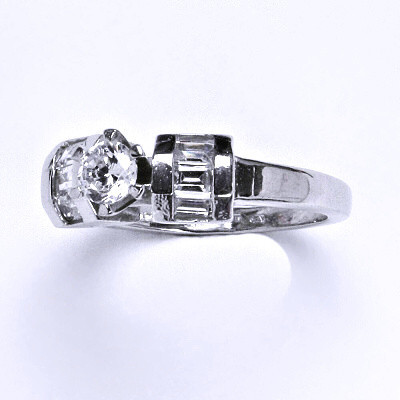 Stříbrný prsten s čirými zirkony,prstýnek ze stříbra,váha 4,46 g