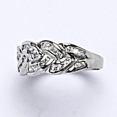 Stříbrný prsten s čírými zirkony,prsten ze stříbra, 5,32 g