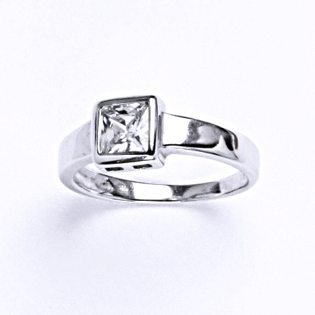 Prsten s čirým syntetickým zirkonem stříbrný, vel. 51