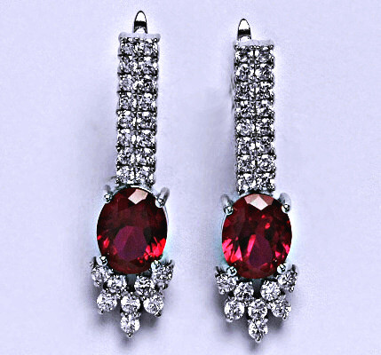 Stříbrné náušnice s barevnými zirkony,  váha 9,89 g