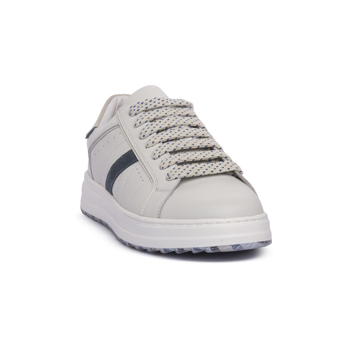 Ferre  OLIVER  Bílá