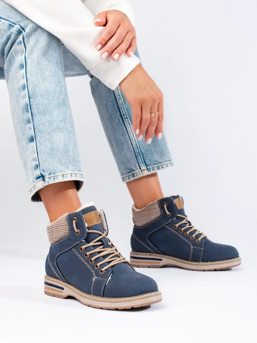 Módní modré kotníkové boty dámské na plochém podpatku