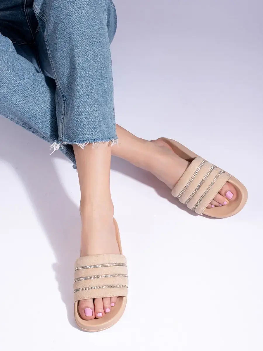 Módní nazouváky béžové dámské bez podpatku