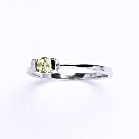 Prsten stříbrný se syntetickým zirkonem barvy yellow , šperk