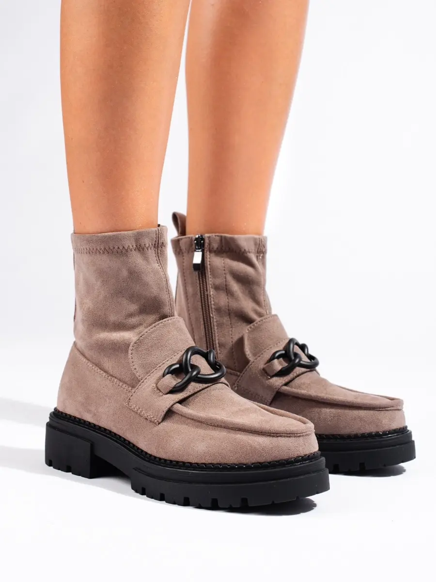 Pěkné dámské kotníkové boty béžové na plochém podpatku