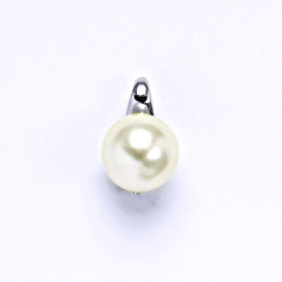 Stříbrný přívěšek s umělou bílou perlou 8 mm, P 1104