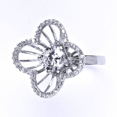 Stříbrný prsten s čirými zirkony,prsten ze stříbra,váha 6,64 g