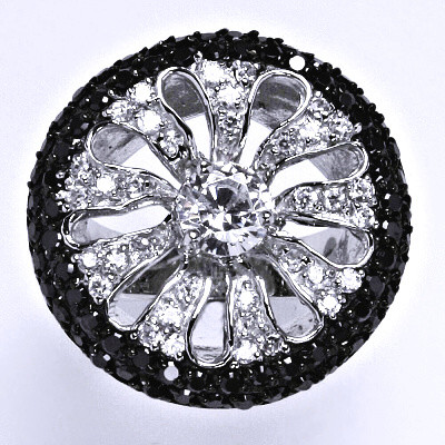 Stříbrný prsten s čirými a černými zirkony,prsten ze stříbra,váha 12,61 g